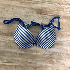 Brand New Fredericks of Hollywood padded bra, 32A